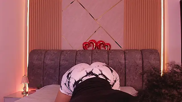 naia blessed online show from 02-25-26, 07:12