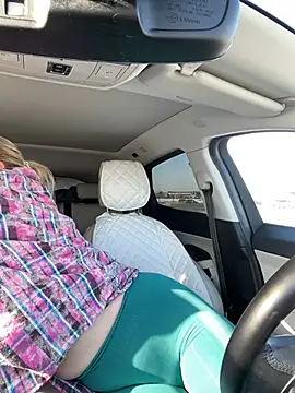 Snapshot of Bondgirl_013 chatting on 02-27-25, 12:45 Bondgirl 013 online show from 02-27-25, 12:45