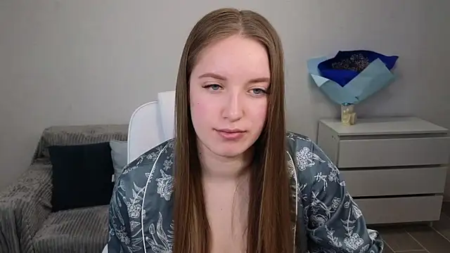 Snapshot of EvaMaddison chatting on 12-29-24, 08:44 EvaMaddison online show from 12-29-24, 08:44