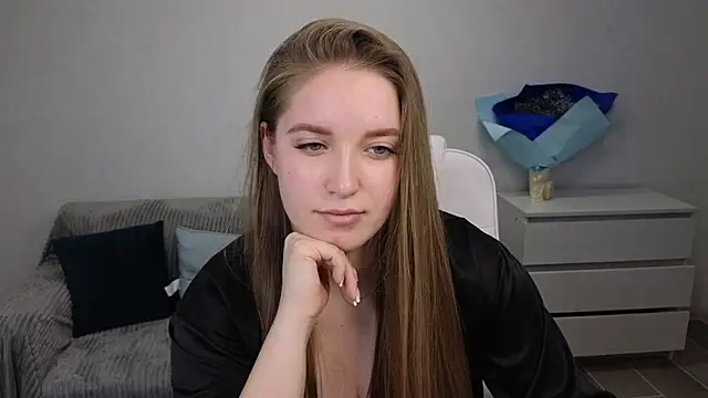 Snapshot of EvaMaddison chatting on 01-01-25, 12:00 EvaMaddison online show from 01-01-25, 12:00