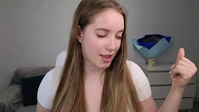 Snapshot of EvaMaddison chatting on 01-11-25, 09:57 EvaMaddison online show from 01-11-25, 09:57