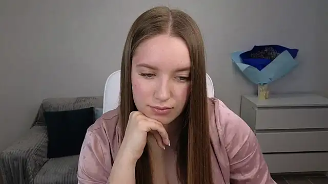 Snapshot of EvaMaddison chatting on 01-14-25, 06:34 EvaMaddison online show from 01-14-25, 06:34