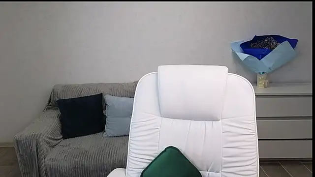 Snapshot of EvaMaddison chatting on 01-29-25, 09:33 EvaMaddison online show from 01-29-25, 09:33