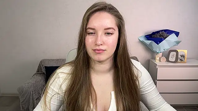 Snapshot of EvaMaddison chatting on 09-27-25, 05:23 EvaMaddison online show from 09-27-25, 05:23