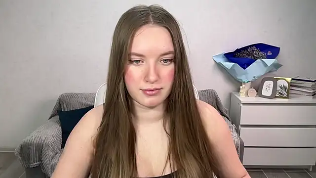 Snapshot of EvaMaddison chatting on 11-25-25, 05:35 EvaMaddison online show from 11-25-25, 05:35