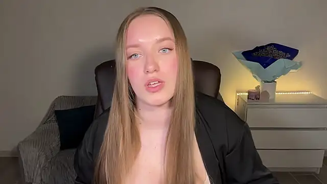 EvaMaddison online show from 05-15-26, 08:49