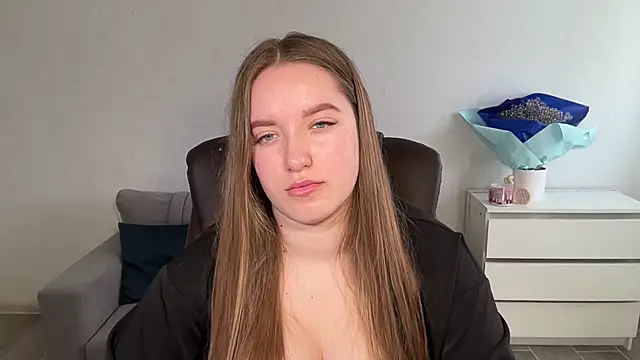 EvaMaddison online show from 05-19-26, 06:31