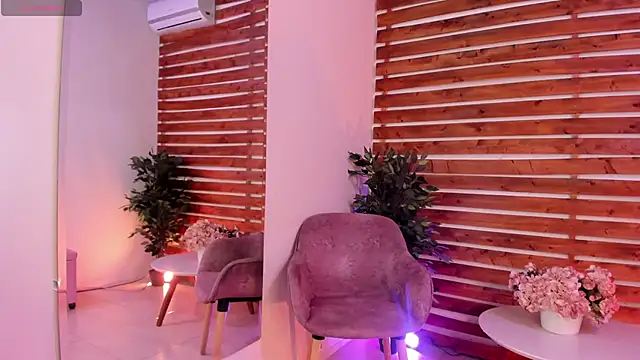 Snapshot of _MeganRain chatting on 09-13-25, 08:03 MeganRain online show from 09-13-25, 08:03