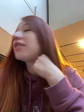 Snapshot of roouse chatting on 01-23-25, 10:22 roouse online show from 01-23-25, 10:22