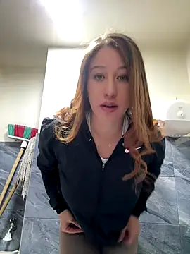 Snapshot of roouse chatting on 09-13-25, 09:03 roouse online show from 09-13-25, 09:03