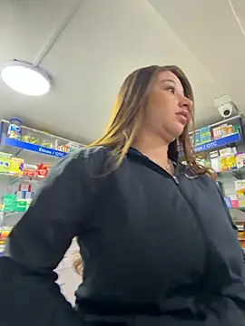 Snapshot of roouse chatting on 10-28-25, 09:06 roouse online show from 10-28-25, 09:06