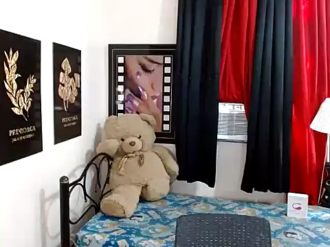 Snapshot of UrhotGoddess chatting on 06-18-26, 12:11 UrhotGoddess online show from 06-18-26, 12:11