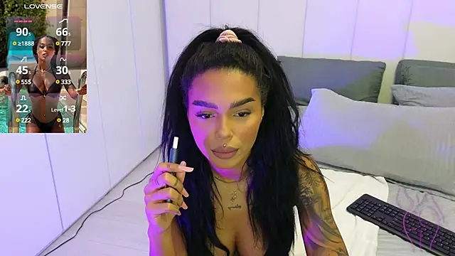 Snapshot of KimiBrown chatting on 02-18-25, 11:22 KimiBrown online show from 02-18-25, 11:22