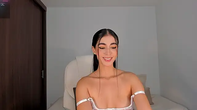 RebeccaBaxter online show from 01-30-25, 01:44