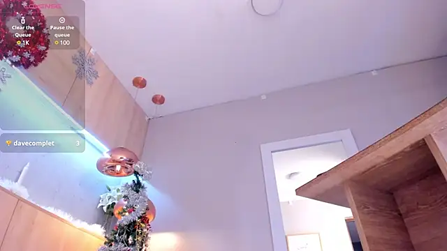 Snapshot of bonie_lov chatting on 12-13-24, 11:06 bonie lov online show from 12-13-24, 11:06