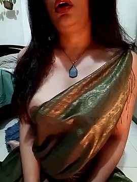 Snapshot of RadhaBabe chatting on 02-12-26, 01:06 RadhaBabe online show from 02-12-26, 01:06