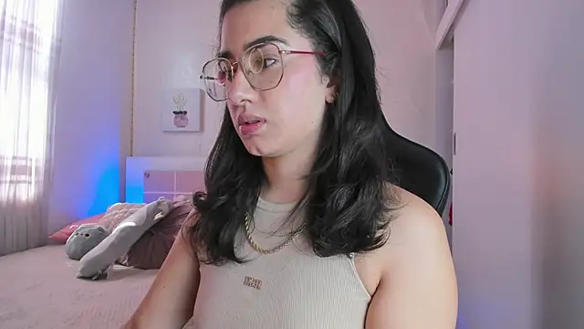 Snapshot of annadu011 chatting on 01-12-25, 02:09 annadu011 online show from 01-12-25, 02:09