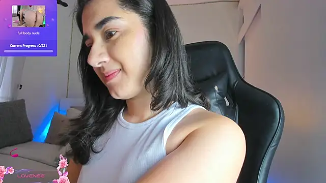 Snapshot of annadu011 chatting on 02-13-25, 07:10 annadu011 online show from 02-13-25, 07:10