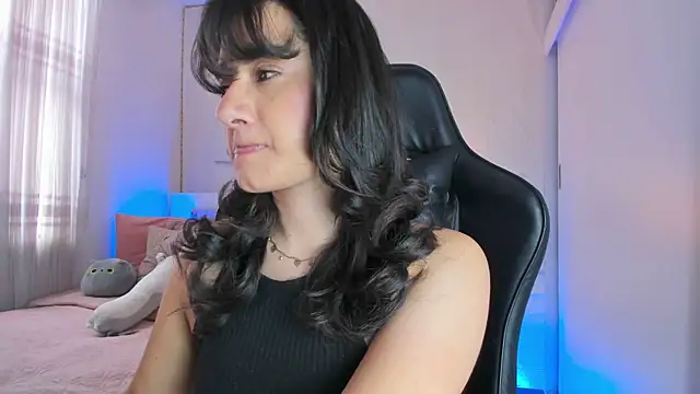 Snapshot of annadu011 chatting on 03-06-25, 01:57 annadu011 online show from 03-06-25, 01:57