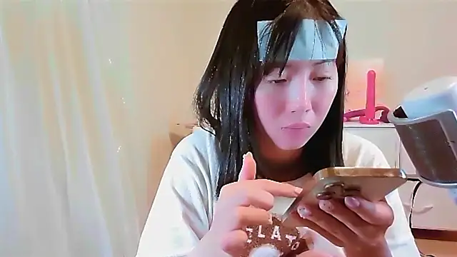 Snapshot of MOMO_ROSE chatting on 10-03-25, 04:15 MOMO ROSE online show from 10-03-25, 04:15