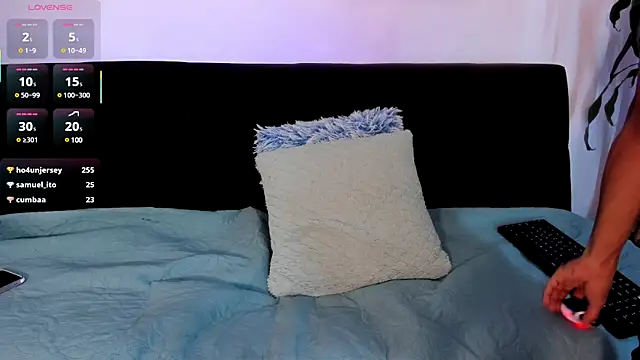 Snapshot of Sweet_Alessandre chatting on 03-02-25, 10:03 Sweet Alessandre online show from 03-02-25, 10:03