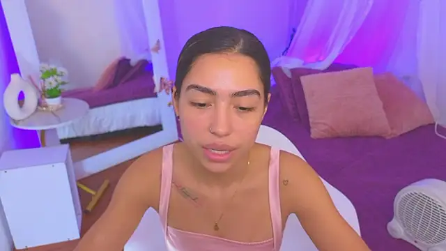 Snapshot of samantha_bss chatting on 12-06-24, 02:17 samantha bss online show from 12-06-24, 02:17