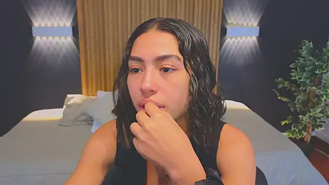 Snapshot of samantha_bss chatting on 01-13-25, 02:42 samantha bss online show from 01-13-25, 02:42