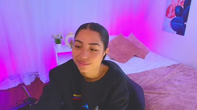 Snapshot of samantha_bss chatting on 03-01-25, 02:55 samantha bss online show from 03-01-25, 02:55