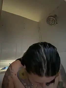 Snapshot of evacheers chatting on 10-23-25, 06:39 evacheers online show from 10-23-25, 06:39