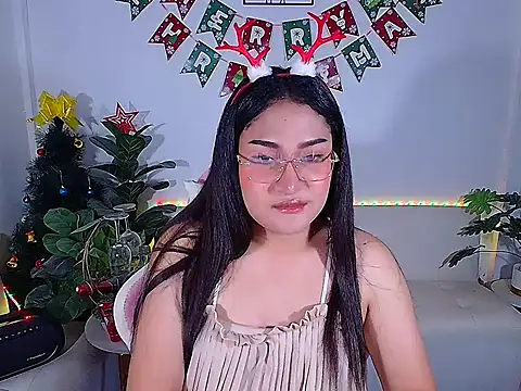 Snapshot of plysaithailand chatting on 12-22-25, 06:54 plysaithailand online show from 12-22-25, 06:54