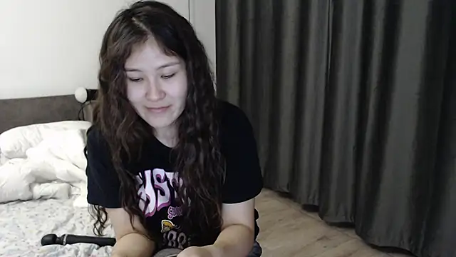 Snapshot of Riz_girl chatting on 09-14-25, 02:16 Riz girl online show from 09-14-25, 02:16