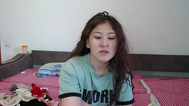 Snapshot of Riz_girl chatting on 09-19-25, 11:44 Riz girl online show from 09-19-25, 11:44