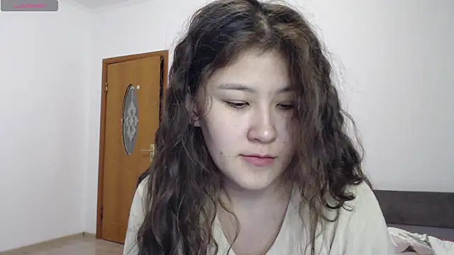 Snapshot of Riz_girl chatting on 10-05-25, 06:39 Riz girl online show from 10-05-25, 06:39