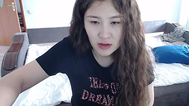 Snapshot of Riz_girl chatting on 11-06-25, 08:15 Riz girl online show from 11-06-25, 08:15