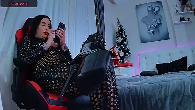 Snapshot of cokeyspeed69 chatting on 12-21-24, 02:47 cokeyspeed69 online show from 12-21-24, 02:47