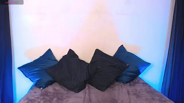 Snapshot of Agatha_Tenebris chatting on 03-04-25, 06:29 Agatha Tenebris online show from 03-04-25, 06:29