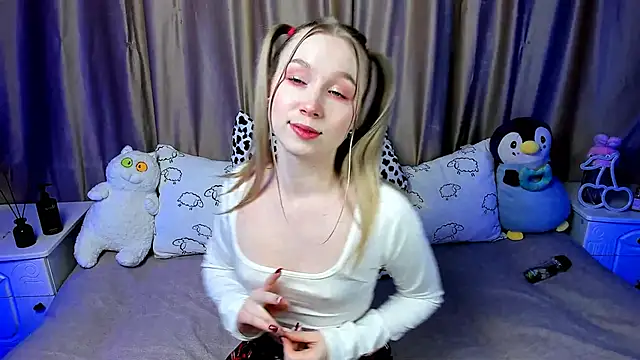 LilyStarlight online show from 01-12-25, 03:39