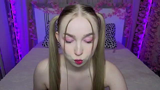LilyStarlight online show from 05-02-26, 04:50