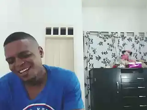 Snapshot of hot_and_naughty_latin chatting on 01-08-25, 01:42 hot and naughty latin online show from 01-08-25, 01:42