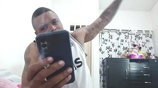 Snapshot of hot_and_naughty_latin chatting on 02-19-25, 10:45 hot and naughty latin online show from 02-19-25, 10:45