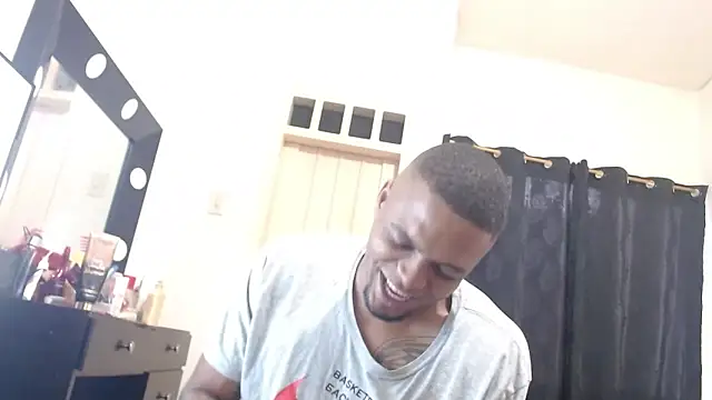 Snapshot of hot_and_naughty_latin chatting on 11-06-25, 11:44 hot and naughty latin online show from 11-06-25, 11:44