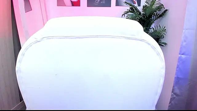 Snapshot of fioresantamaria chatting on 09-13-25, 09:14 fioresantamaria online show from 09-13-25, 09:14