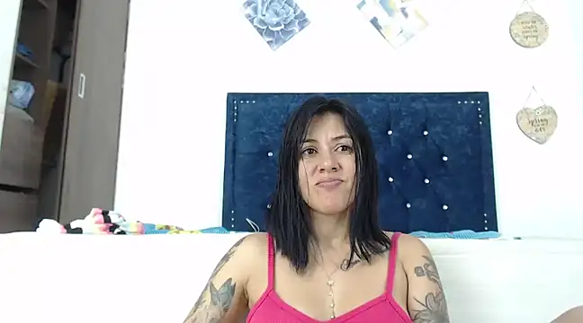 Snapshot of QueenSquirt_ chatting on 01-25-25, 09:25 QueenSquirt online show from 01-25-25, 09:25