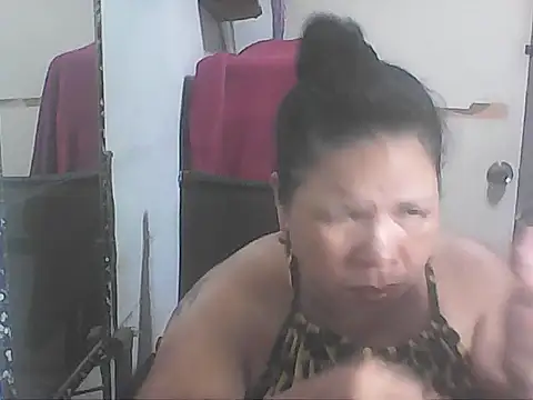 hotwet mama4uxx online show from 01-13-26, 05:46