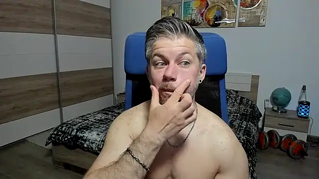 Snapshot of RobbyShawz chatting on 05-03-26, 04:18 RobbyShawz online show from 05-03-26, 04:18