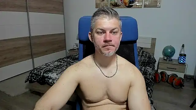 Snapshot of RobbyShawz chatting on 05-06-26, 05:14 RobbyShawz online show from 05-06-26, 05:14