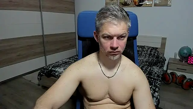 Snapshot of RobbyShawz chatting on 05-20-26, 03:56 RobbyShawz online show from 05-20-26, 03:56