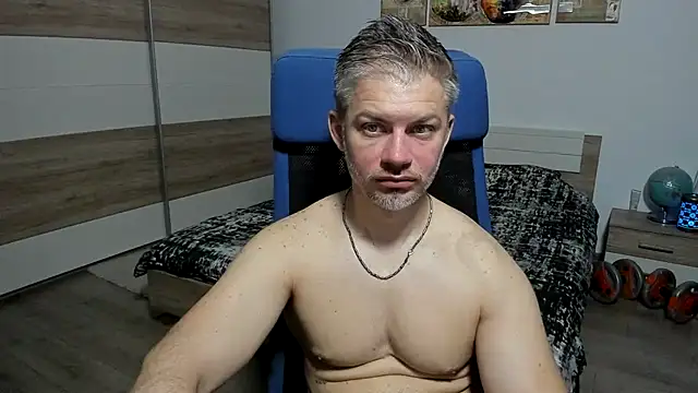 Snapshot of RobbyShawz chatting on 05-22-26, 03:57 RobbyShawz online show from 05-22-26, 03:57