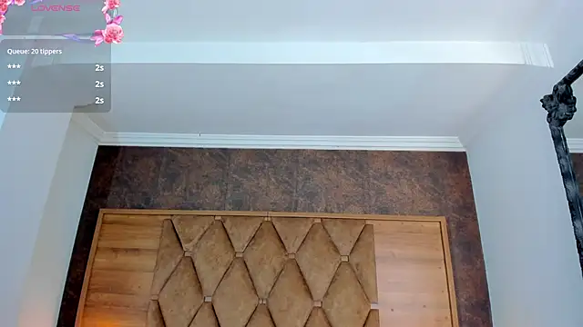 Snapshot of Rianamanson chatting on 09-11-25, 08:36 Rianamanson online show from 09-11-25, 08:36