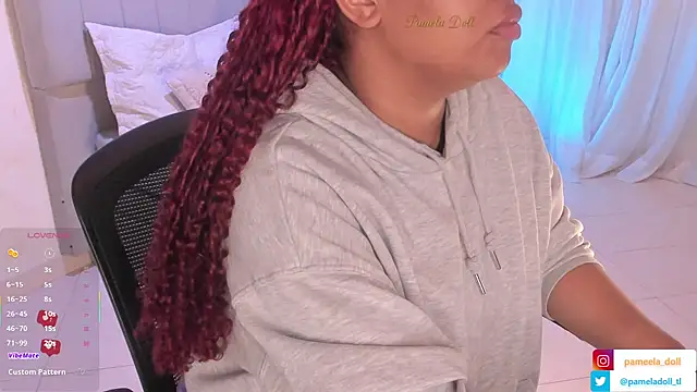 Snapshot of pamela_doll3 chatting on 02-21-25, 05:13 pamela doll3 online show from 02-21-25, 05:13